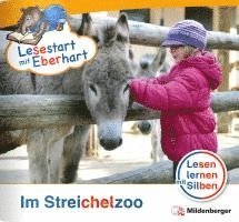 bokomslag Lesestart mit Eberhart - Im Streichelzoo