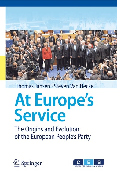 Thomas Jansen, Steven Van Hecke - At Europe's Service, Inbunden
