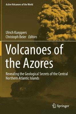 bokomslag Volcanoes of the Azores