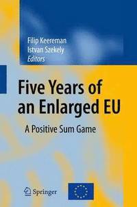 bokomslag Five Years of an Enlarged EU