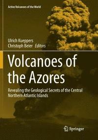 bokomslag Volcanoes of the Azores
