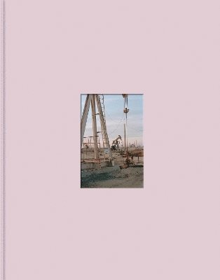 Matthias Gründig, Mounira Zennia, Matthias Grundig - Earth Crunches Beneath My Feet: Lisa Röing Baer, Inbunden