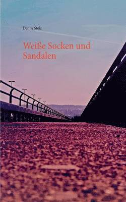 bokomslag Weiße Socken und Sandalen