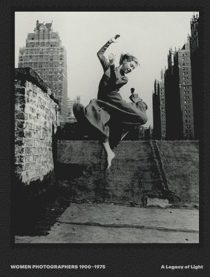 Women Photographers 1900 – 1975