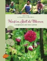 Hinterm Stall die Blumen 1