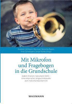 Mit Mikrofon und Fragebogen in die Grundschule 1