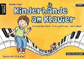 Kinderhände am Klavier 1