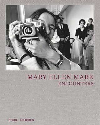 Mary Ellen Mark: Encounters 1