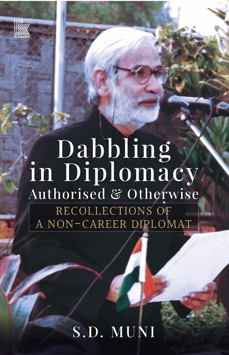 S.D. Muni - Dabbling in Diplomacy, Inbunden