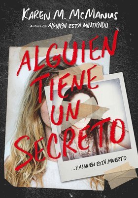 bokomslag Alguien Tiene Un Secreto / Two Can Keep a Secret