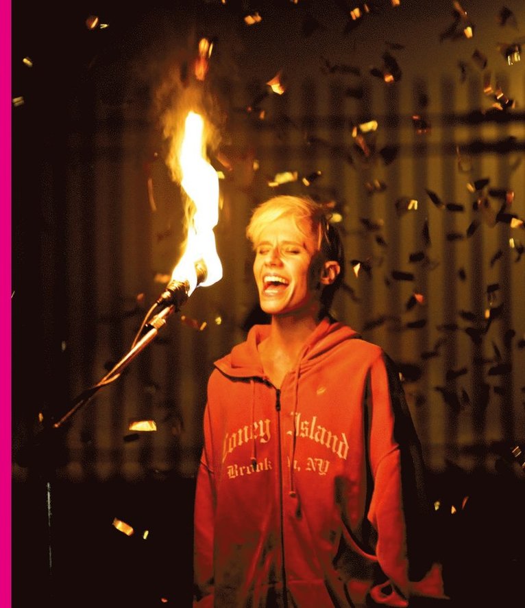 Motus, Daniela Nicolò, Enrico Casagrande, Daniela Nicolo - Hello Stranger, Inbunden