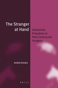 bokomslag The Stranger at Hand (paperback)