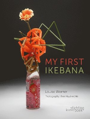 bokomslag My First Ikebana