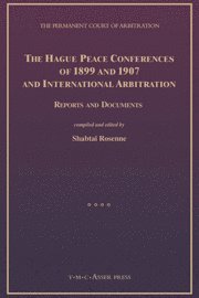 bokomslag The Hague Peace Conferences of 1899 and 1907 and International Arbitration