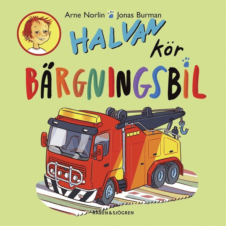 Halvan kör bärgningsbil