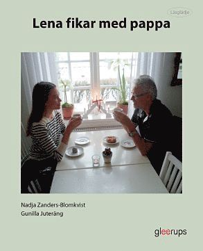 Lena fikar med pappa 1