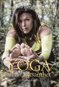 bokomslag Yoga med tacksamhet