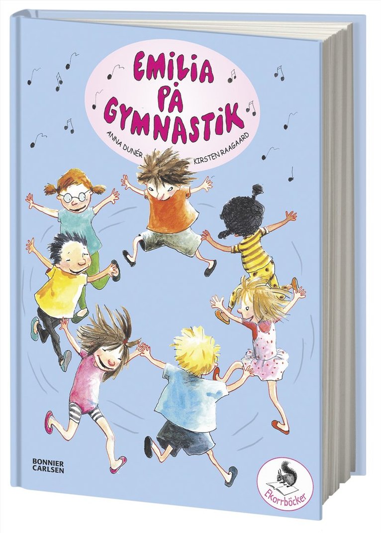 Emilia på gymnastik