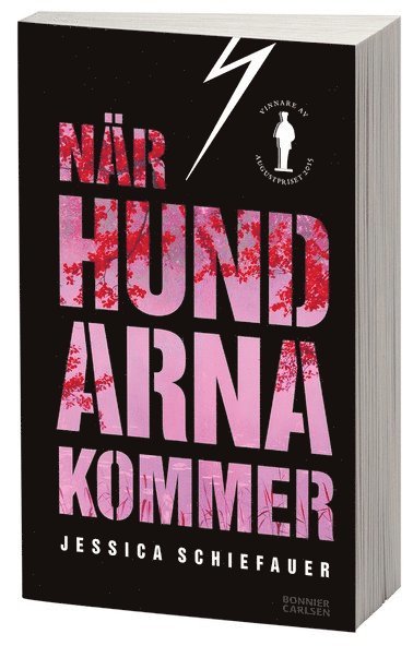 Jessica Schiefauer - När hundarna kommer, Häftad