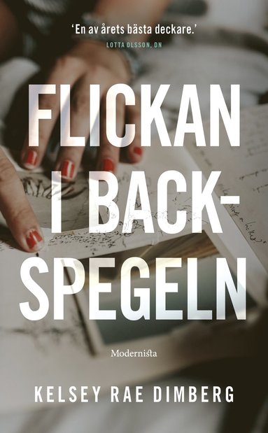 bokomslag Flickan i backspegeln