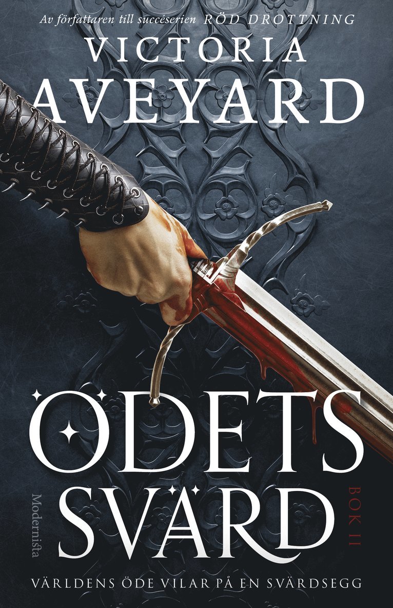 Victoria Aveyard - Ödets svärd, Inbunden