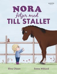 bokomslag Nora följer med till stallet