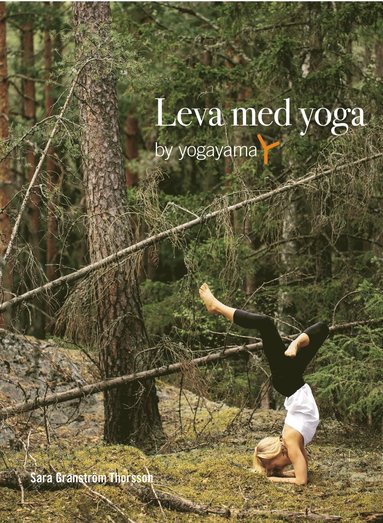 bokomslag Leva med yoga by yogayama