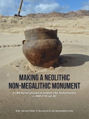 Making a Neolithic Non-megalithic Monument 1