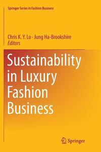 bokomslag Sustainability in Luxury Fashion Business