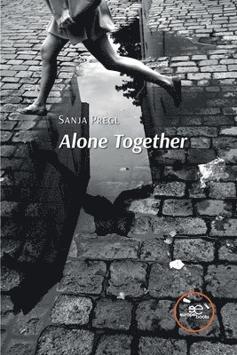 bokomslag ALONE TOGETHER