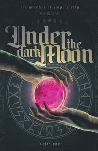 bokomslag Under the Dark Moon