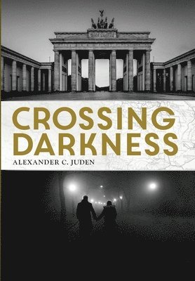 bokomslag Crossing Darkness