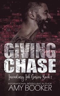 bokomslag Giving Chase: An Age-Gap Rockstar Romance